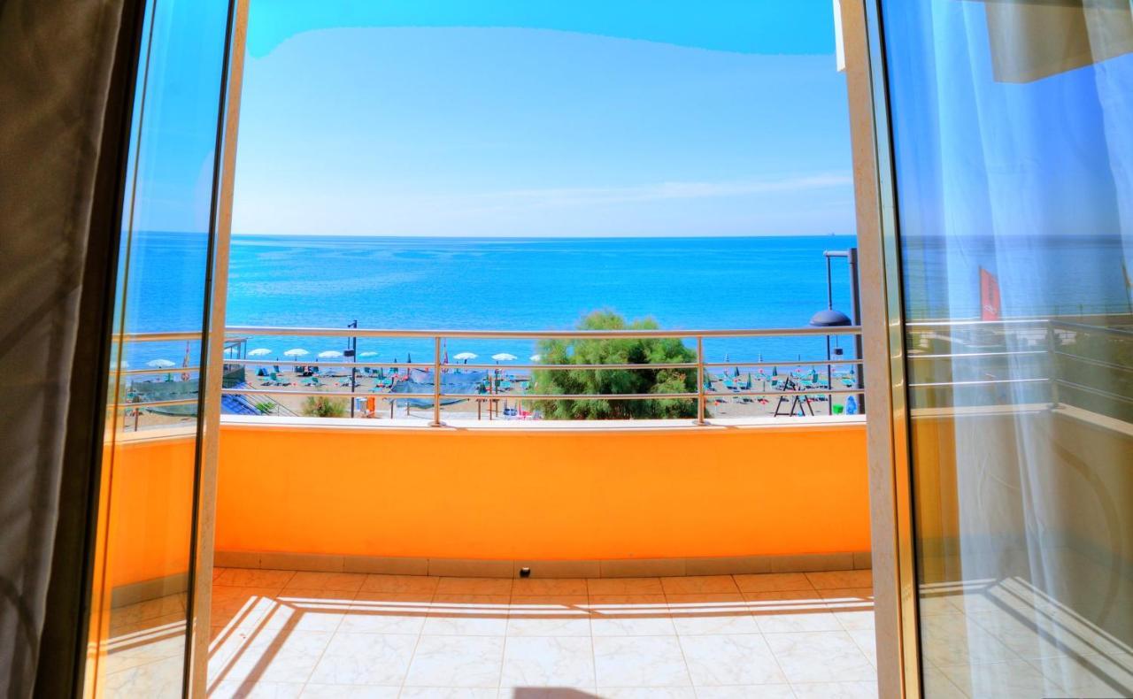 Hotel Panoramico Scauri  Exteriér fotografie